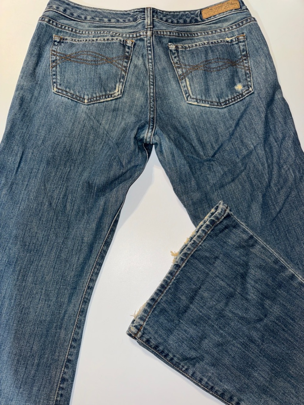 Vintage Women’s Low Rise Flared Abercrombie and Fitch Jeans size 8 - Picture 7 of 9